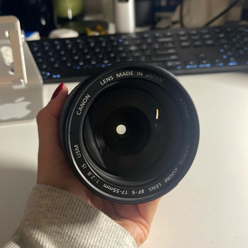 Canon EF-S 17-55mm f/2.8 IS USM Lens